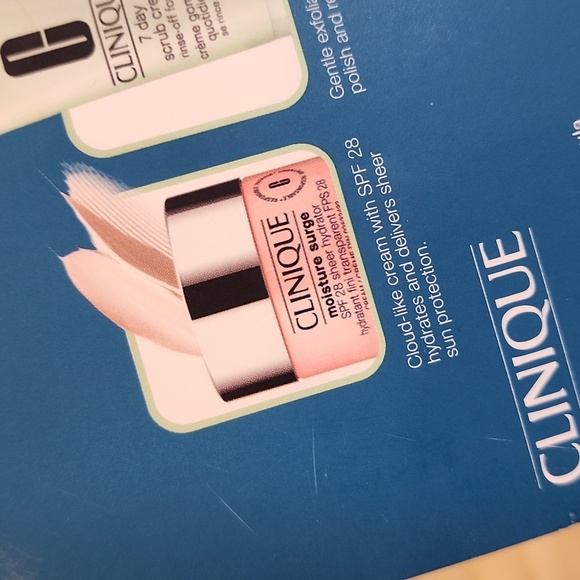 BNEW CLINIQUE SUNNY DAY STAPLES POUCH SET - Picture 4 of 12